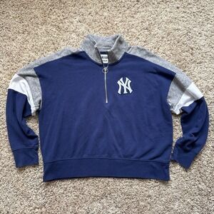 Women's American Eagle Tailgate New York Yankees Sweater Size‎ Medium